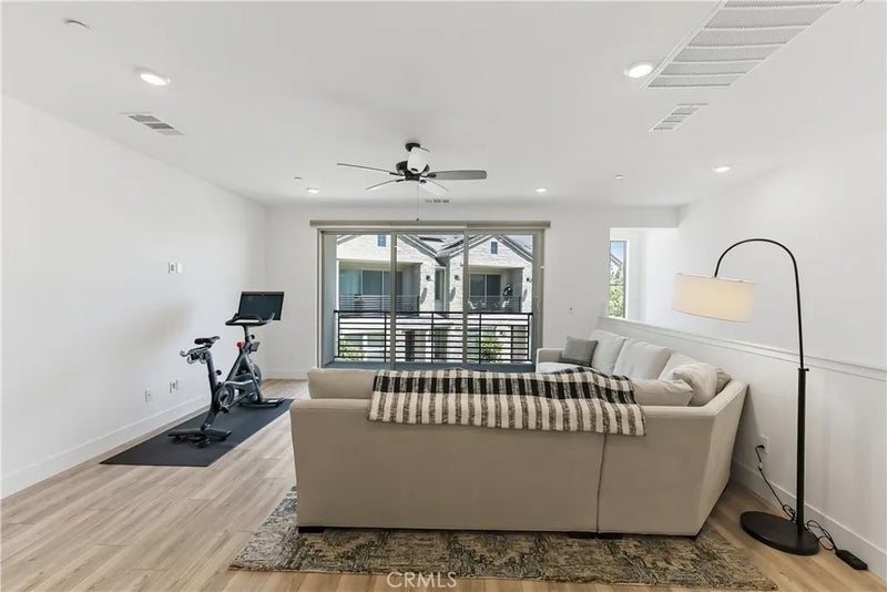 579 N Adler