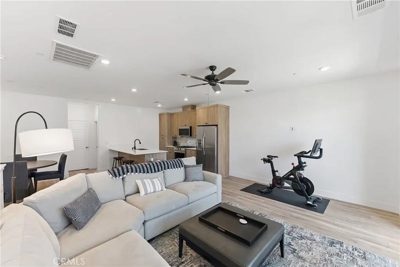 579 N Adler