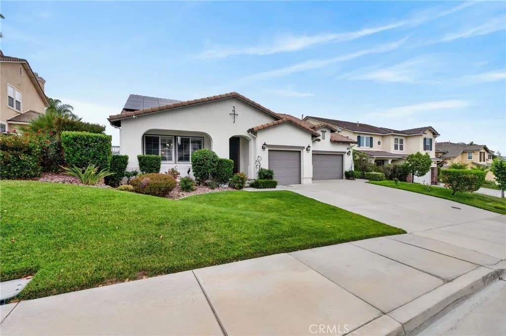 Photo of 30410 Savoie Street, Murrieta, CA 92563 (MLS # SW26112413)