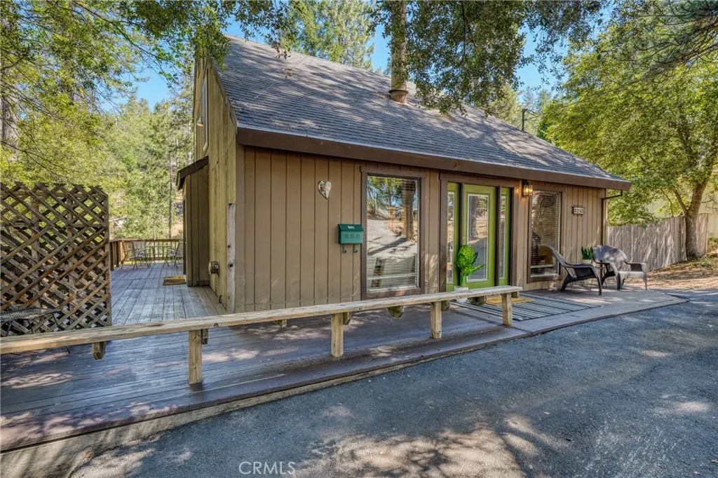 9260 Hoberg Drive East