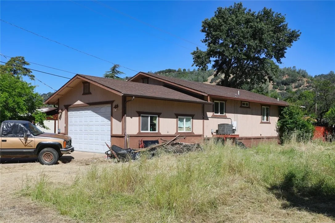 330 Lake
