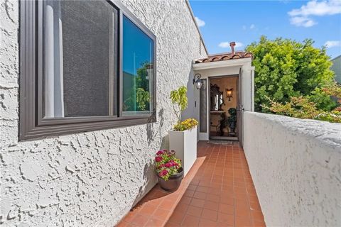 Tiny photo for 900 Vallecito Dr, Ventura, CA 93001 (MLS # SR25243923)