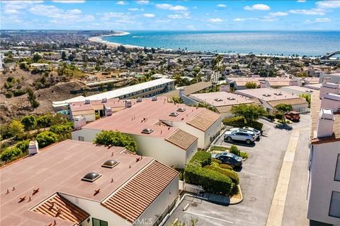 Tiny photo for 900 Vallecito Dr, Ventura, CA 93001 (MLS # SR25243923)