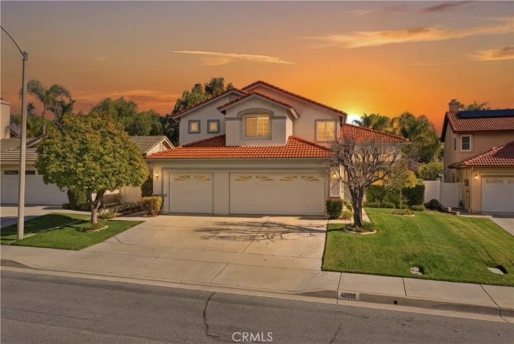 Photo of 40998 Promenade Chardonnay Hl, Temecula, CA 92591 (MLS # SW26005292)