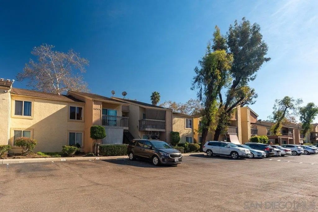 Photo of 6064 Rancho Mission Rd. #453 Rd, San Diego, CA 92108 (MLS # 250046284)