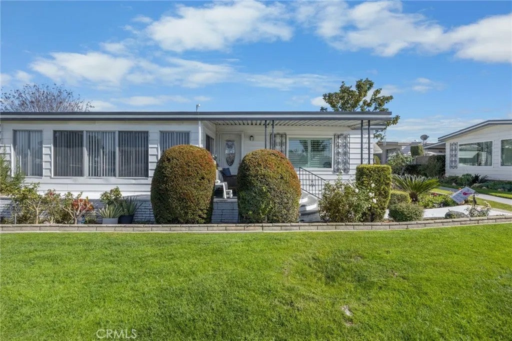 16902 Lake Pleasant 216