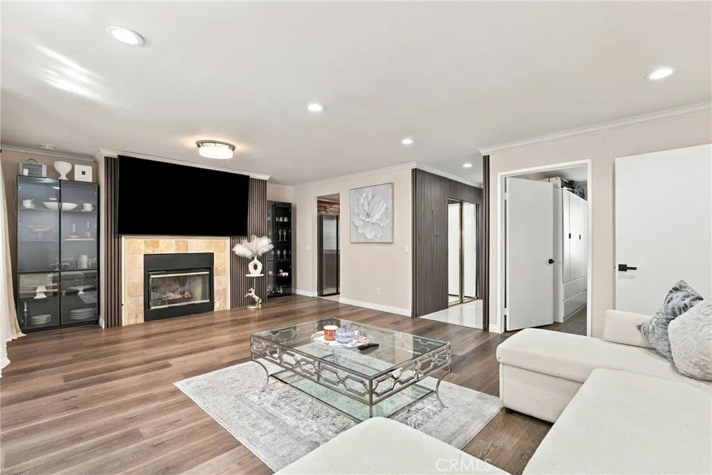 330 Burchett 206
