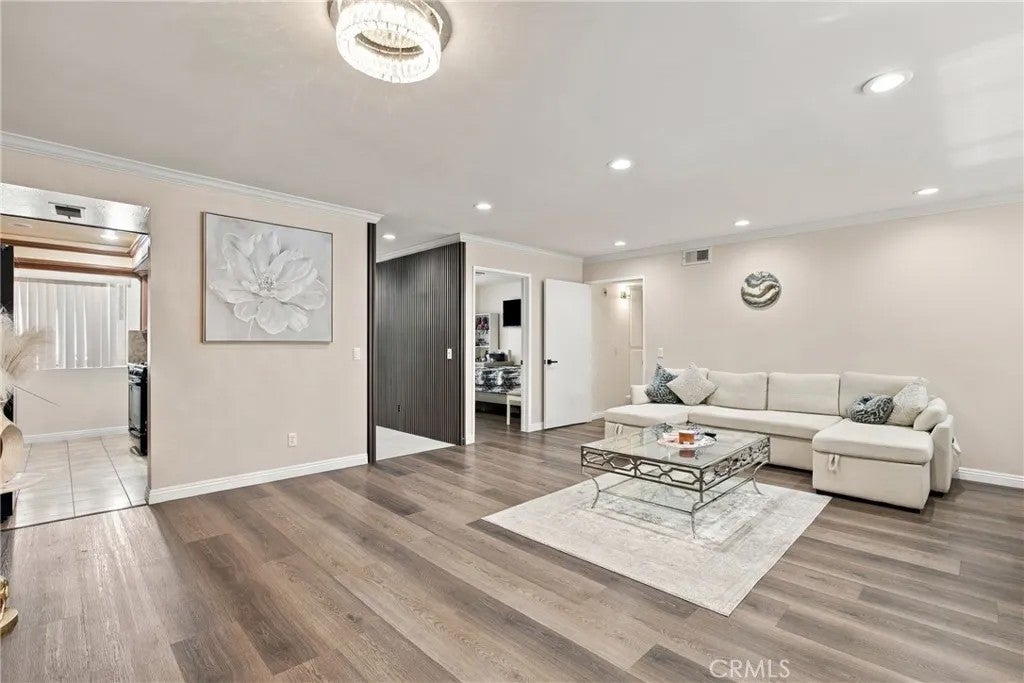 330 Burchett 206