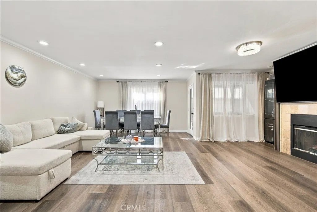 330 Burchett 206