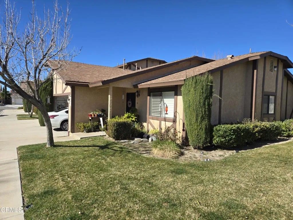 Photo of 43920 Bobby Jones Drive #20, Lancaster, CA 93536 (MLS # V1-34311)