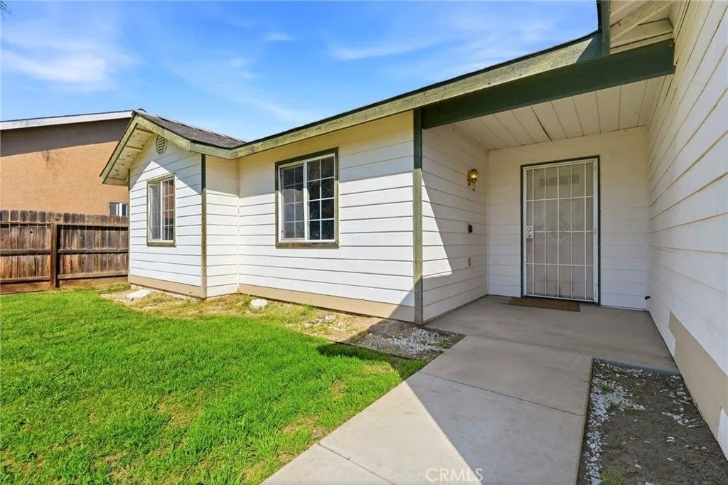 Photo of 1921 S Kerckhoff Way, Hanford, CA 93230 (MLS # IG26053507)