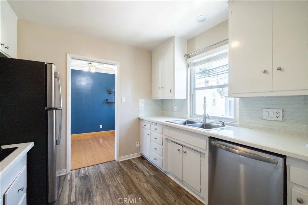 Photo of 1227 E 1st St, Long Beach, CA 90802 (MLS # DW26081592)