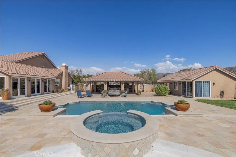 34901 Sweetwater Drive