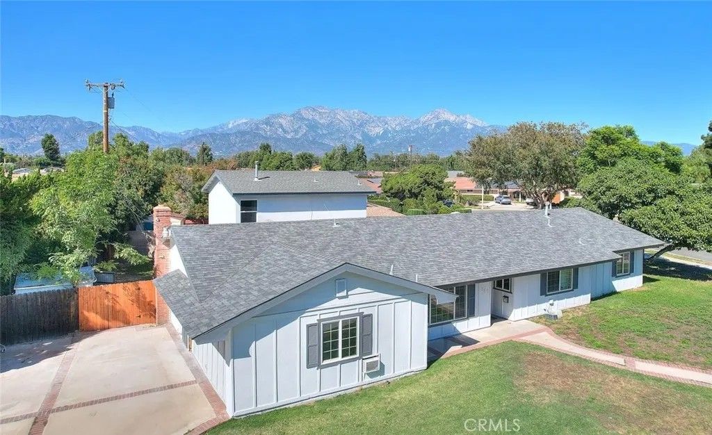 Photo of 340 W Caroline Street, Ontario, CA 91762 (MLS # SR26074951)