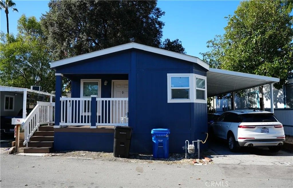 Photo of 6545 Wilbur #39, Reseda, CA 91335 (MLS # SR25278877)