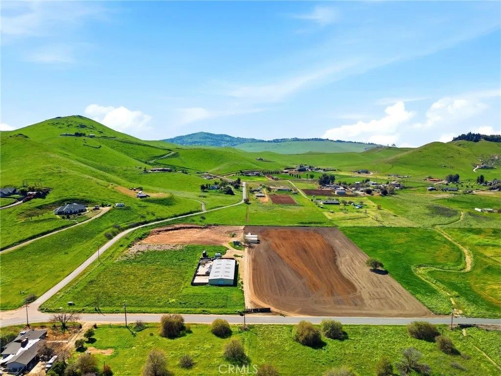 Photo of 29557 Mehrten, Exeter, CA 93221 (MLS # PI26049462)