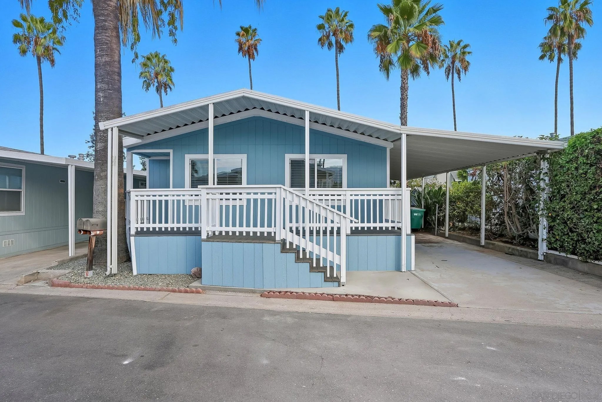 13594 Highway 8 Business #33