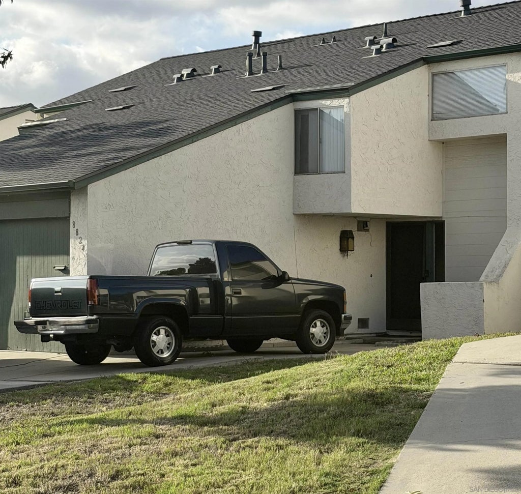 Photo of 8824 Terrarama Avenue, Spring Valley, CA 91977 (MLS # 260022775)