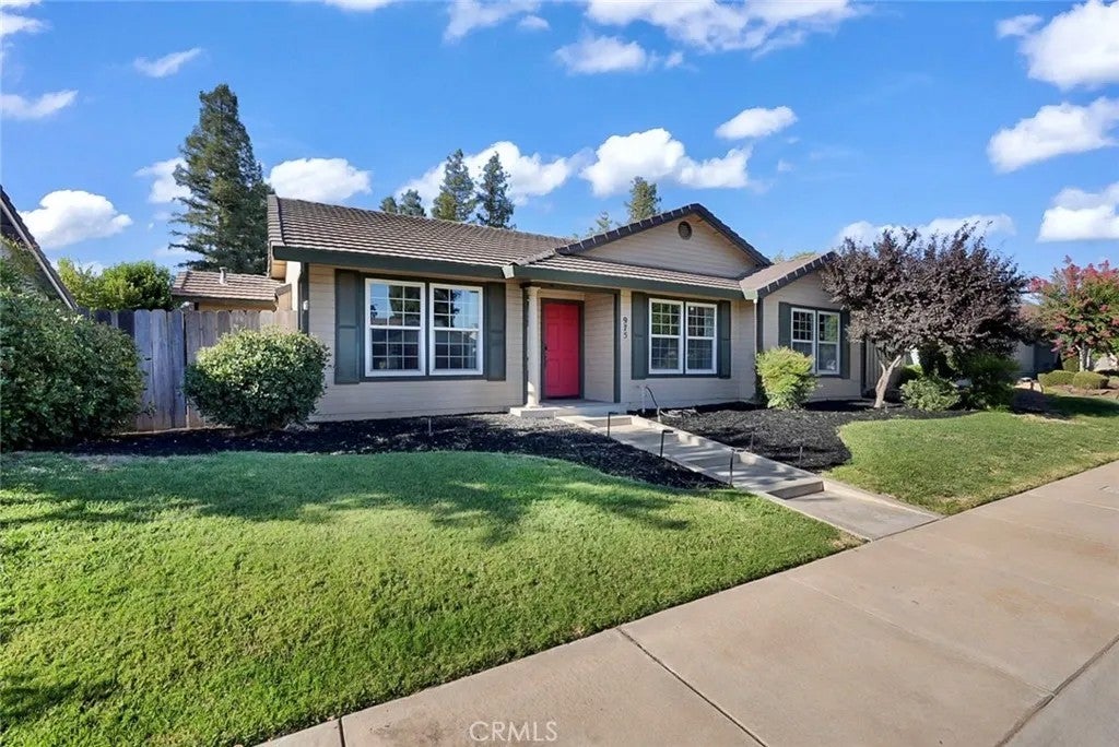 Photo of 975 Doe Court, Merced, CA 95340 (MLS # MC26164872)