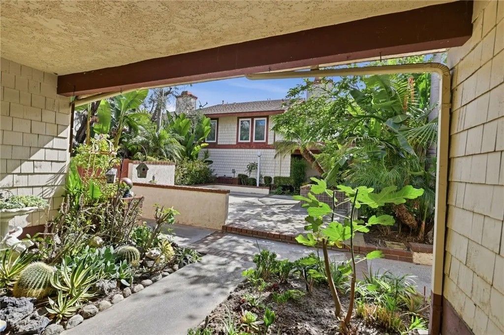 Photo of 9942 Central Ave, Garden Grove, CA 92844 (MLS # OC26087705)