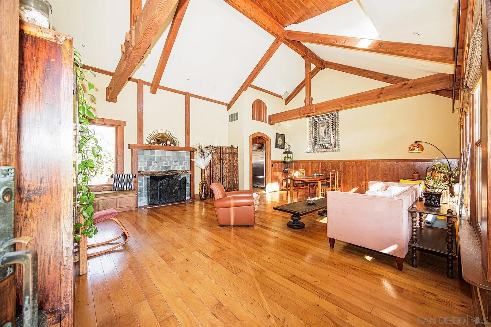 438 Retaheim Way