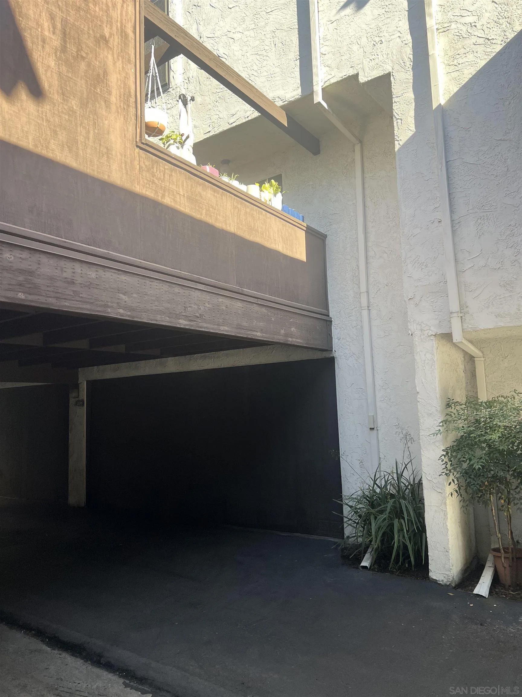 3823 Caminito Litoral 208