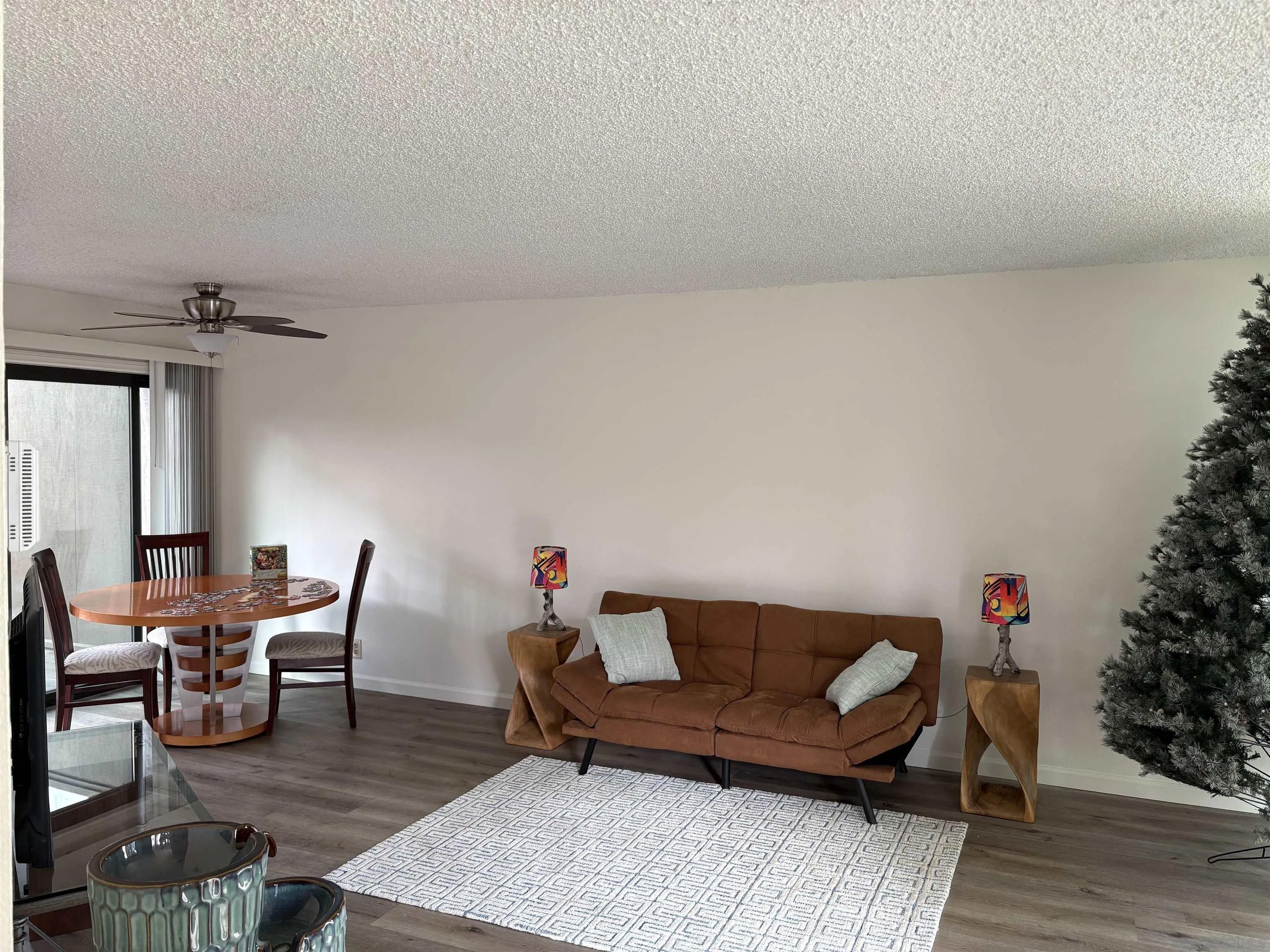 3823 Caminito Litoral 208