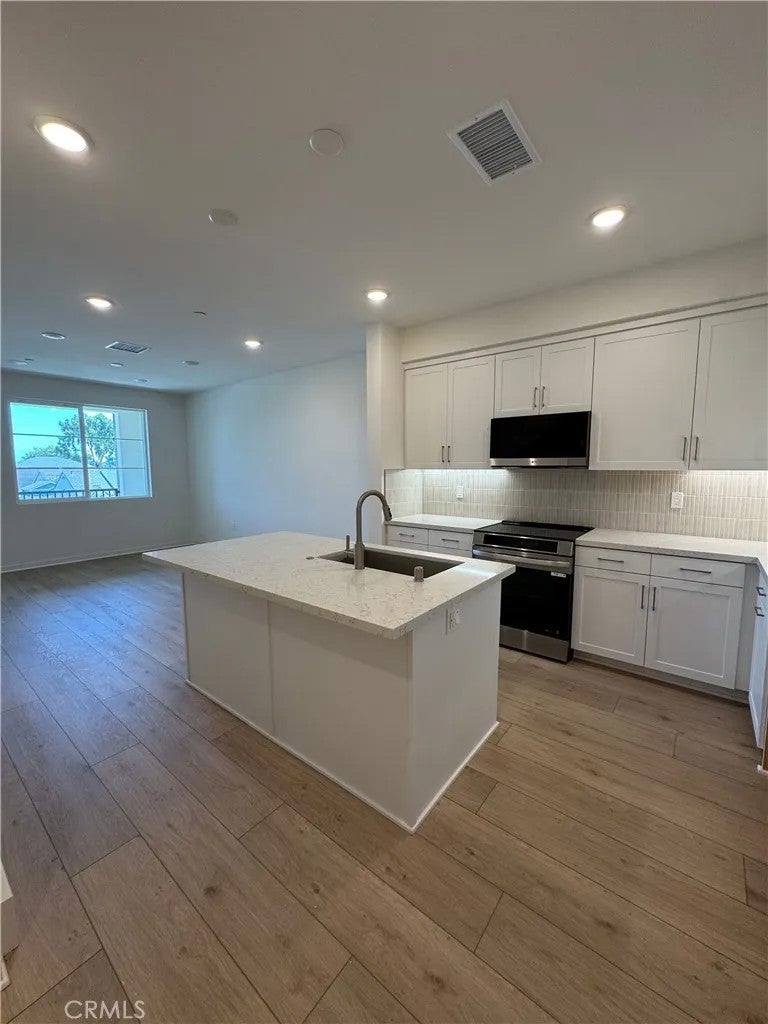 685 S Brea Boulevard 103