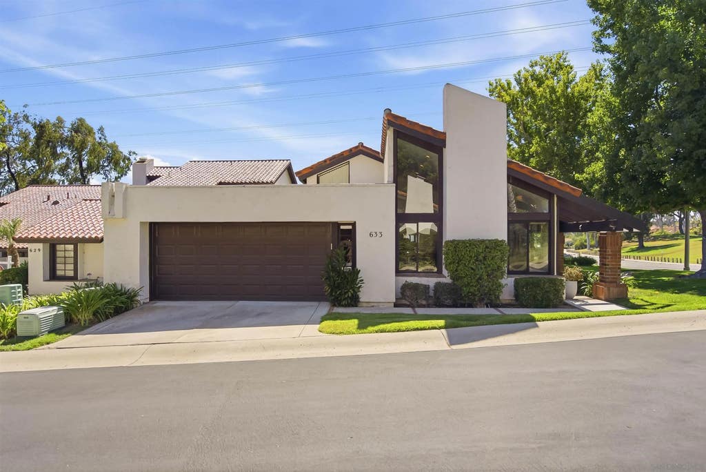 Photo of 633 Camino Ynez, Solana Beach, CA 92075 (MLS # 260019216)