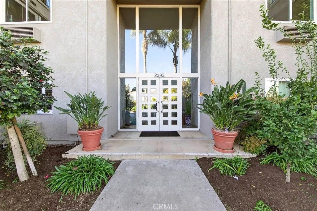 Photo of 2393 Via Mariposa #2B, Laguna Woods, CA 92637 (MLS # PW25276385)