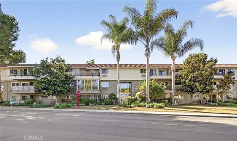 Photo of 2393 Via Mariposa #2B, Laguna Woods, CA 92637 (MLS # PW25276385)