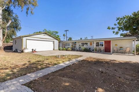 Photo of 559 Lindsay Street, El Cajon, CA 92020 (MLS # PTP2603652)