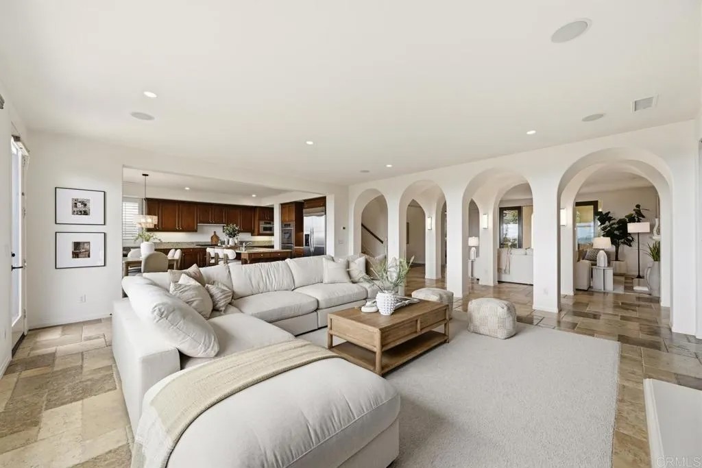 7671 Circulo Sequoia