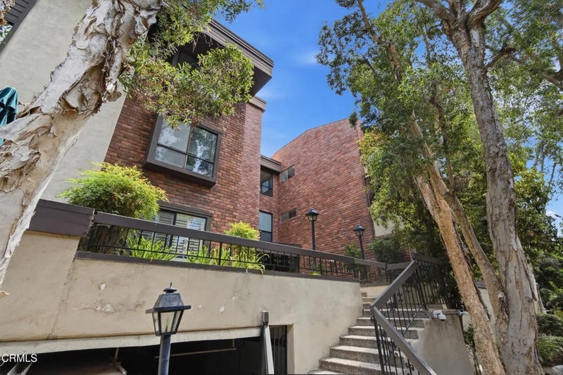 700 S Lake Avenue 306