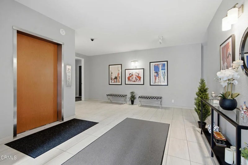 700 S Lake Avenue 306