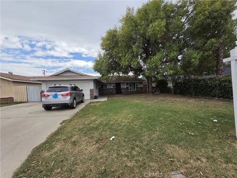 Photo of 842 E Yale ST, Ontario, CA 91764 (MLS # CV26226768)