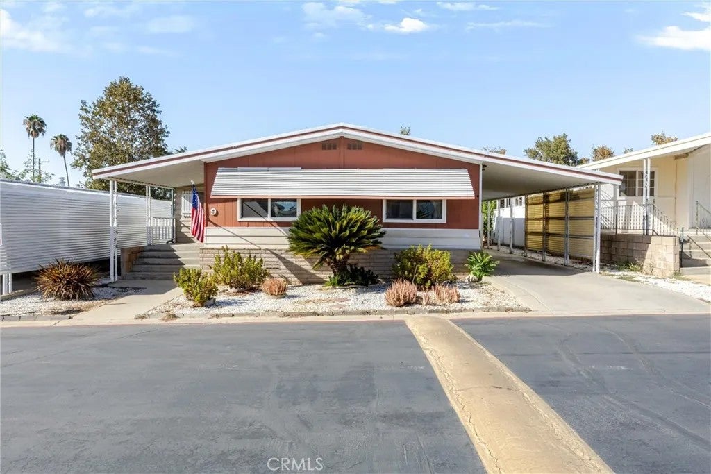 975 California 9