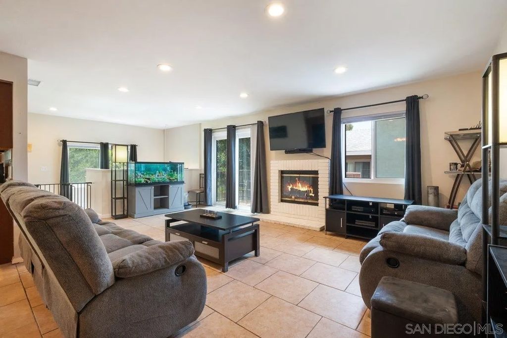 Photo of 1516 Concord Way Unit D Way, Chula Vista, CA 91911 (MLS # 260009504)