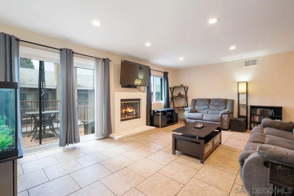 Photo of 1516 Concord Way Unit D Way, Chula Vista, CA 91911 (MLS # 260009504)