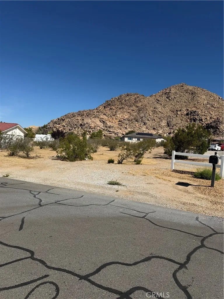 23372 Taos