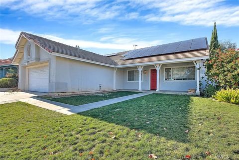 Photo of 29345 Breakwater St, Lake Elsinore, CA 92530 (MLS # CV26013181)