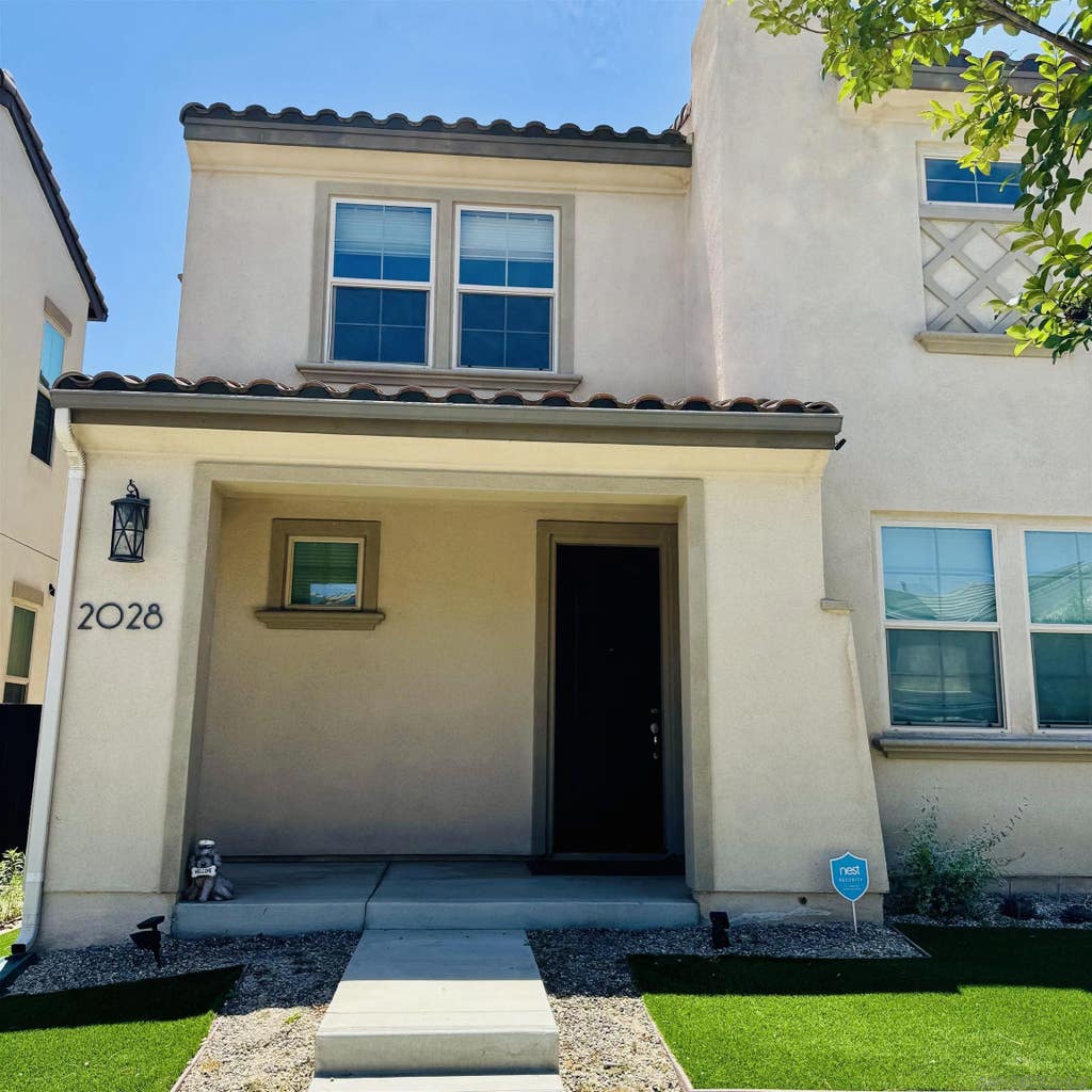 Photo of 2028 Avenida Andanza, Chula Vista, CA 91913 (MLS # 260013212)