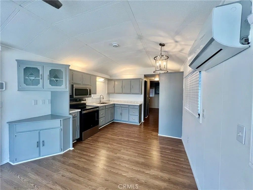 Photo of 1429 Western Dr, San Jacinto, CA 92583 (MLS # SW25231138)