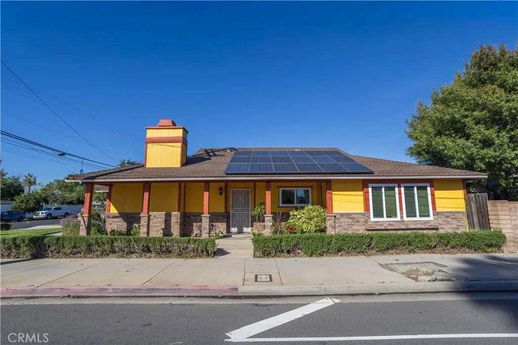 Photo of 12446 Herrick Ave, Sylmar, CA 91342 (MLS # SR25274189)