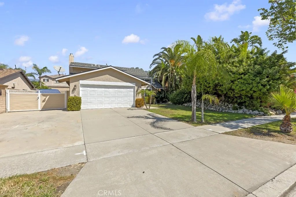 Photo of 15670 Jackson DR, Fontana, CA 92336 (MLS # CV26198186)