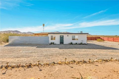 Photo of 1746 Golden Sands Rd, Landers, CA 92285 (MLS # JT26066825)