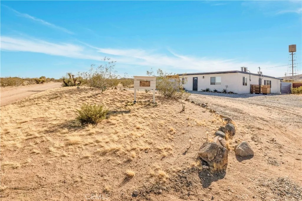 1746 Golden Sands