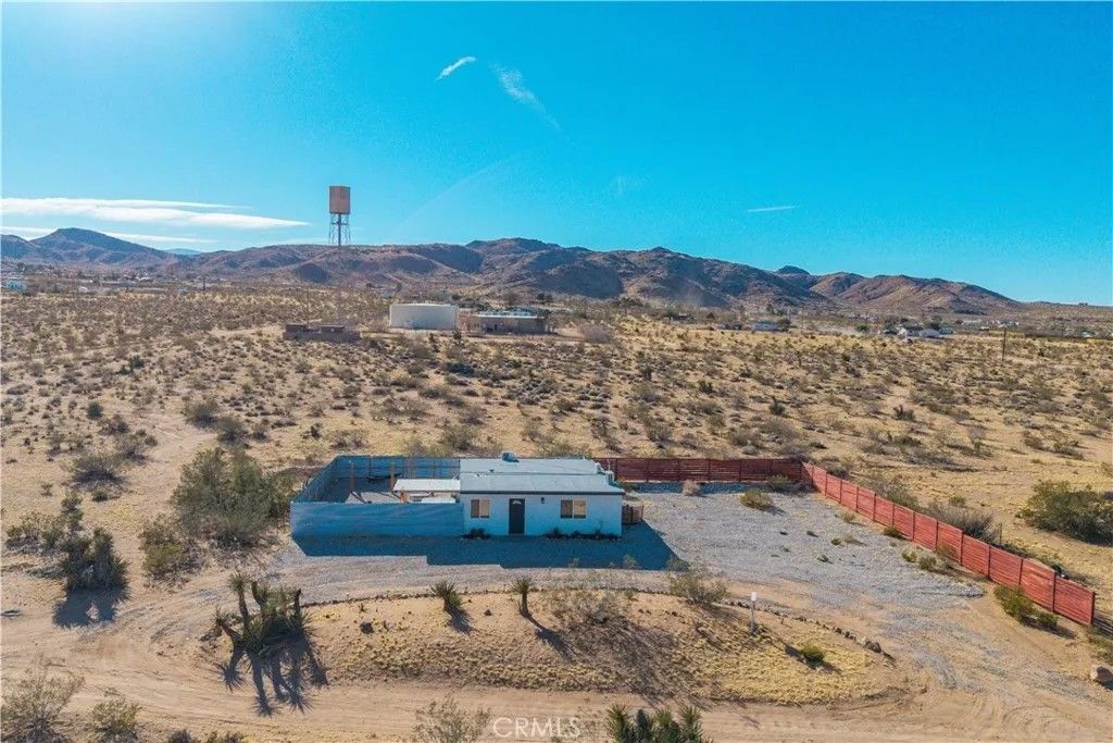 Photo of 1746 Golden Sands Rd, Landers, CA 92285 (MLS # JT26066825)
