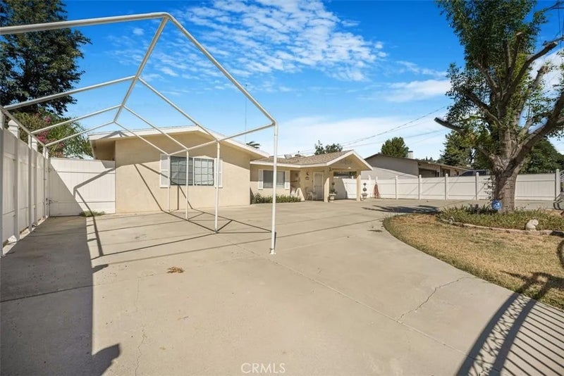 10611 Cherry Ave