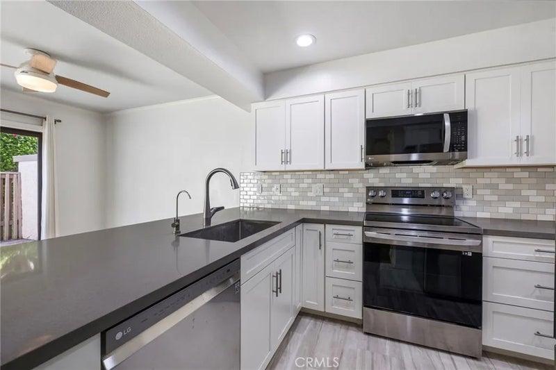 217 Avenida Adobe